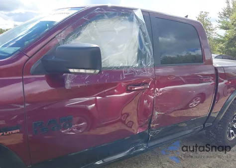 2017 Ram 1500 Rebel 4X4 5'7 Box z USA, uszkodzony, nr VIN 1C6RR7YT0HS779251